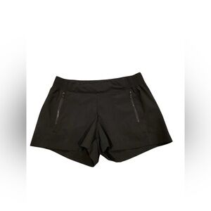 Columbia Women's Small Black Athletic Shorts with zipper pockets